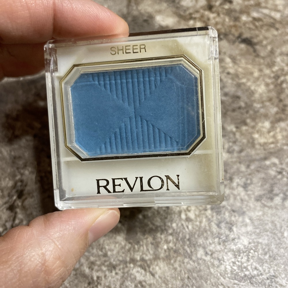 REVLON Custom Eyes Sheer Eye Shadow- Clear Seas Rare